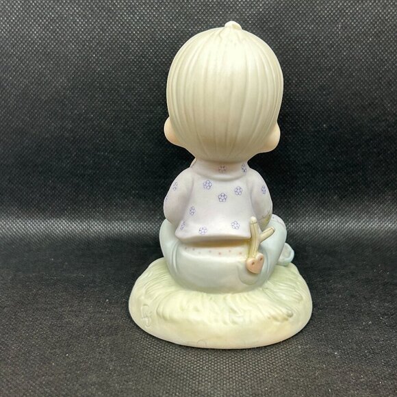 Precious Moments “I believe in miracles” figurine - Picture 3 of 5